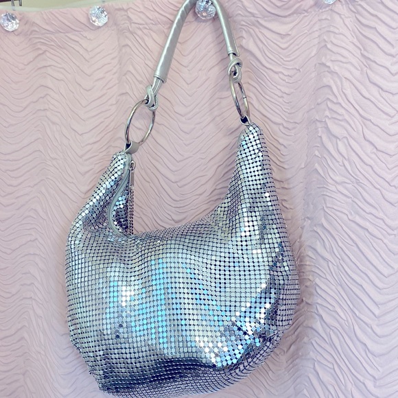Metallic Sequined hobo style shoulder bag - Picture 5 of 8
